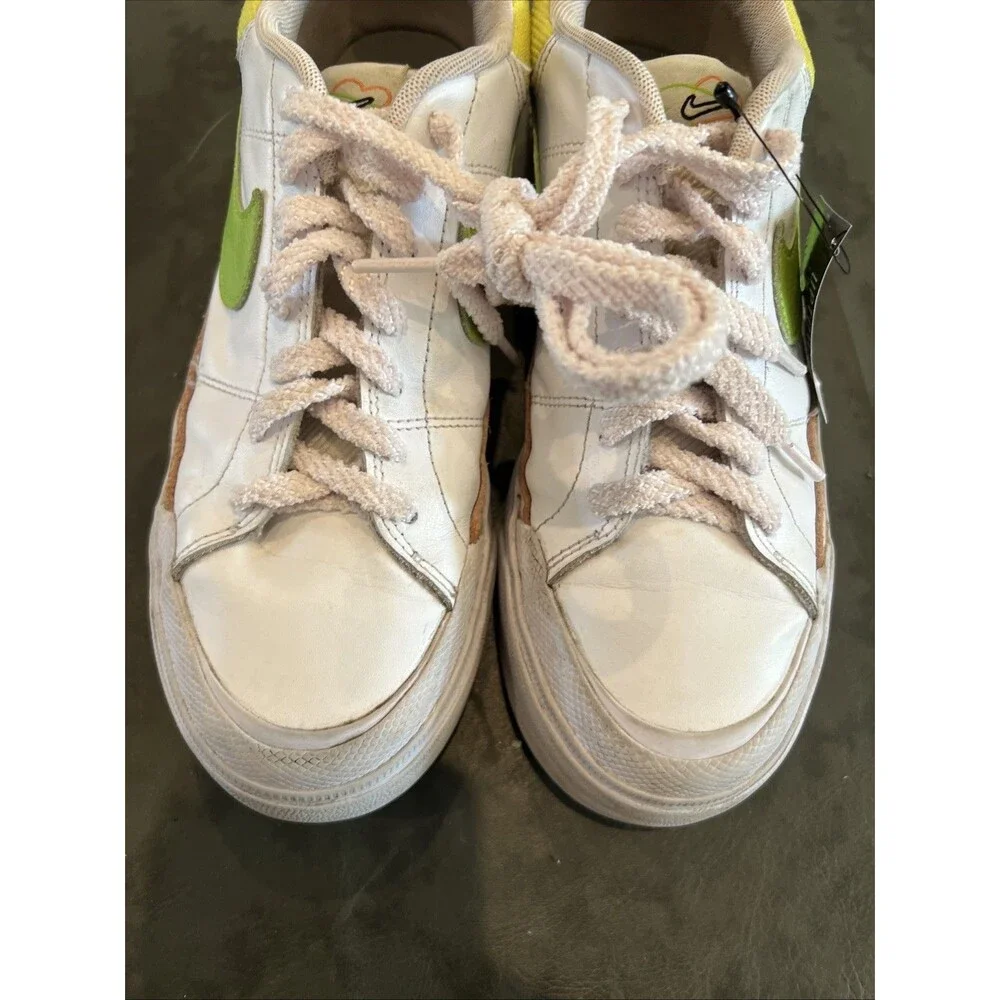 Nike Platform Athletic Sneakers Sz 8  Ladies